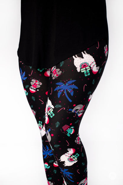 Deck The Palms pattern leggings